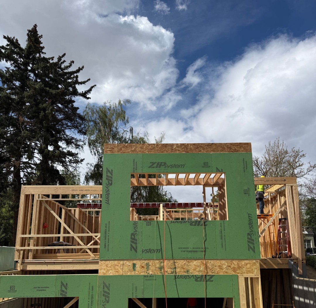 Framing in progress, Bonnie Brae