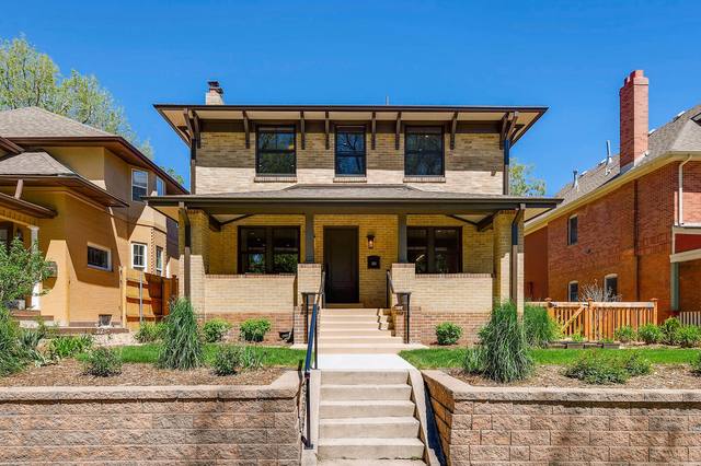 Exterior of a Caliber custom home in Denver