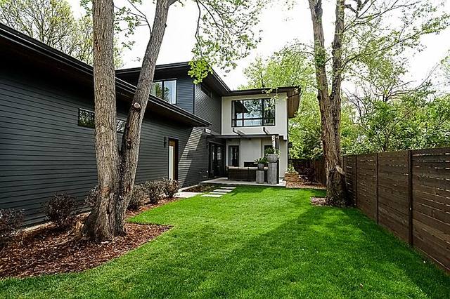 Exterior of a Caliber custom home in Denver