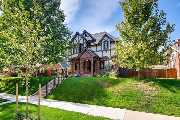 Exterior Front of a Caliber custom home at 1379 S Lafayette St in Denver