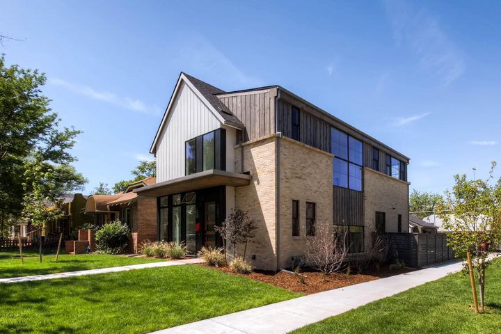 Exterior Front of a Caliber custom home at 1803 S Clarkson in Denver