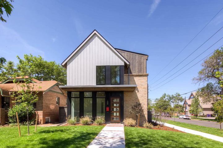 Exterior Front22 of a Caliber custom home at 1803 S Clarkson in Denver