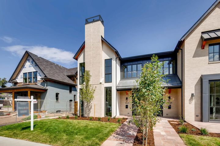 Exterior Front of a Caliber custom home at 1923 W 37th Ave in Denver
