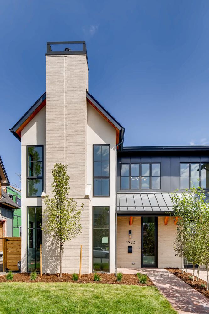 Exterior Front of a Caliber custom home at 1923 W 37th Ave in Denver