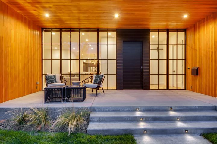 Exterior Front Entry of a Caliber custom home at 2010 S Clarkson St in Denver