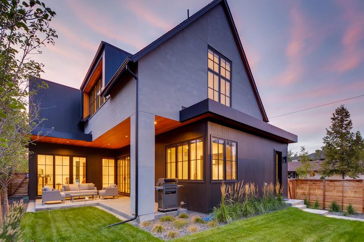 Exterior Rear of a Caliber custom home at 2010 S Clarkson St in Denver