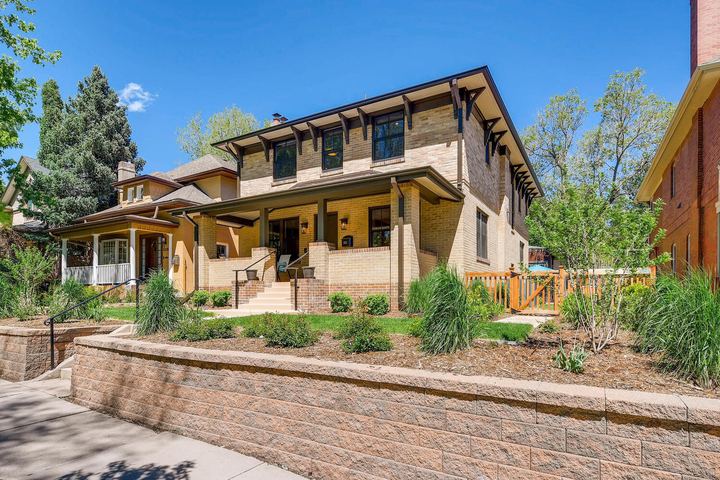 Exterior Front of a Caliber custom home at 532 N High St in Denver