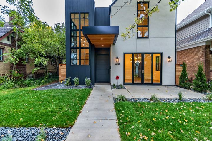Exterior  Front of a Caliber custom home at 610 S Race St in Denver