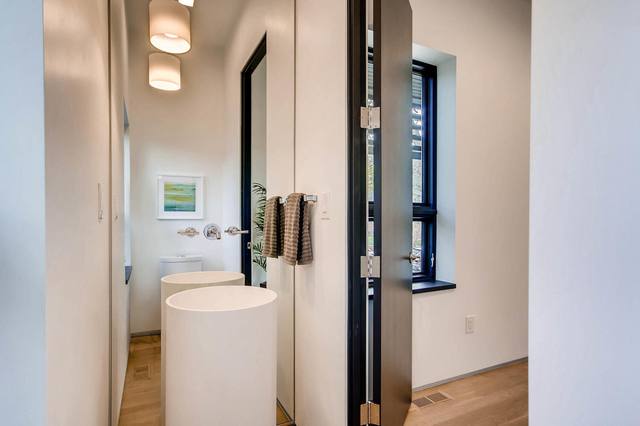 Interior of a Caliber custom home in Denver