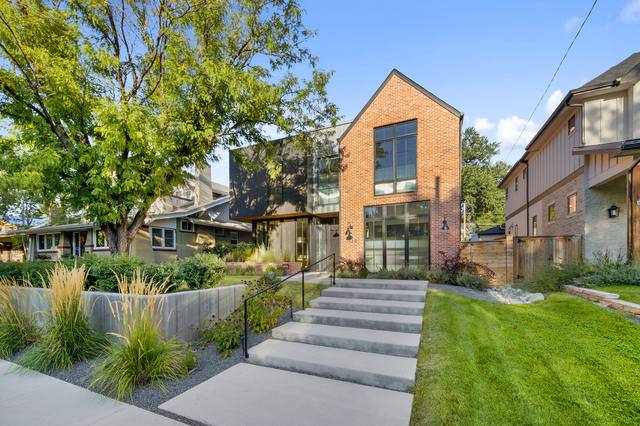 Exterior of a Caliber custom home in Denver