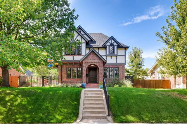 Exterior of a Caliber custom home in Denver